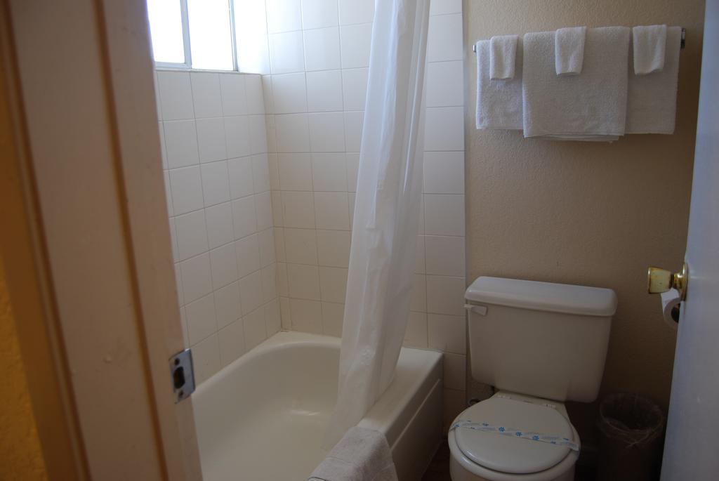 El Mirador Motel Las Vegas Room photo